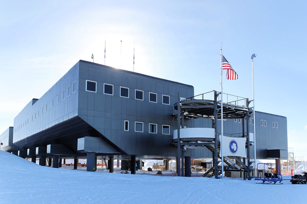 Building in Antarctic