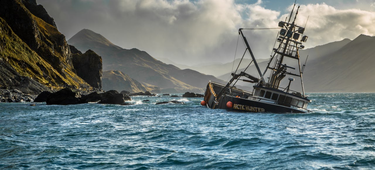 Fishing vessel ‘Arctic Hunter’ run aground near Unalaska, Aleutian Islands