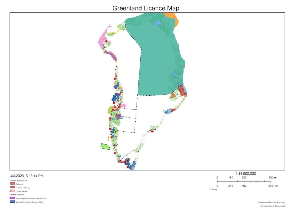 Map of Greenland with mineral licenses territories highlighted by different colours