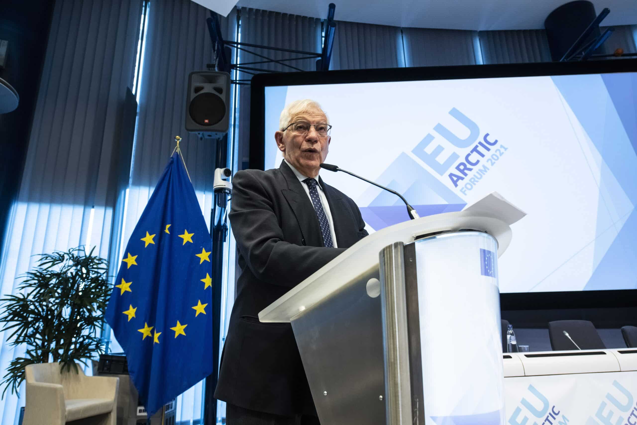 Josep Borrell Fontelles at the podium at the EU Arctic Forum 2021